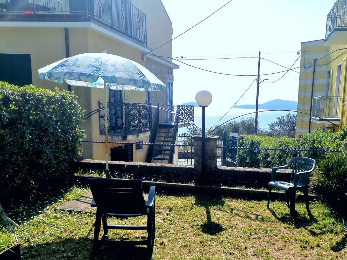 Apartments Tellaro